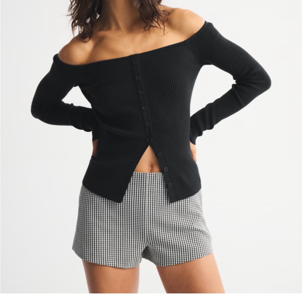NWT Off Shoulder Top